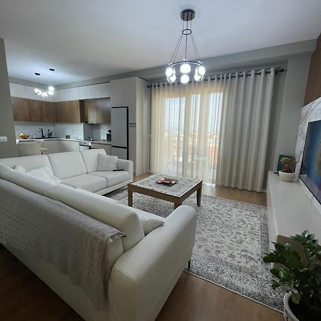 Garden Building Luxury Apartment Tirana Exterior foto